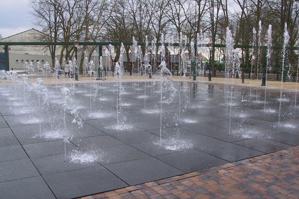  Пешеходные фонтаны 